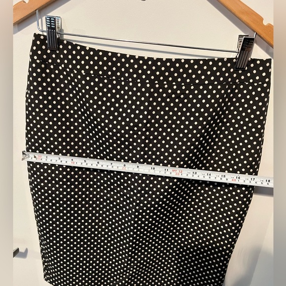Black and white polka dot skirt - Picture 4 of 7
